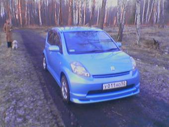 2004 Toyota Passo Pictures