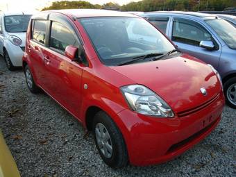 2004 Toyota Passo Photos