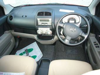 2004 Toyota Passo Photos