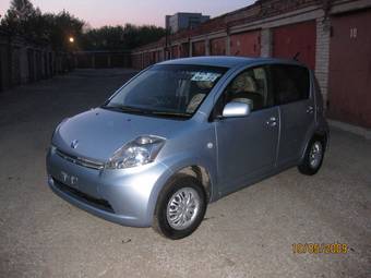 2004 Toyota Passo Photos