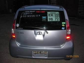 2004 Toyota Passo Photos