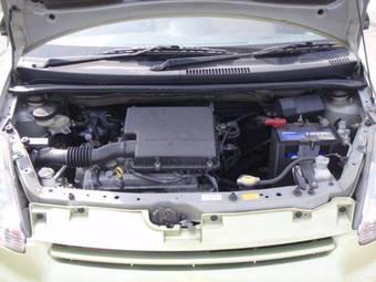 2004 Toyota Passo Photos