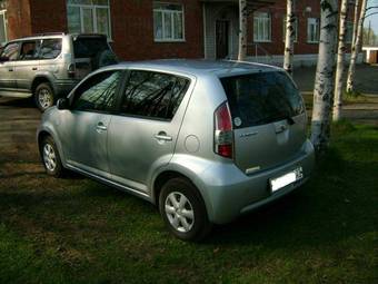 2004 Toyota Passo Photos
