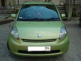 2004 Toyota Passo Photos