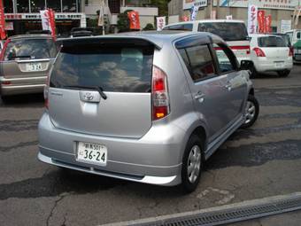 2004 Toyota Passo Pictures