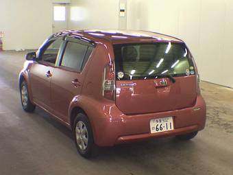 2004 Toyota Passo Photos