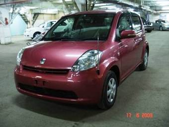 2004 Toyota Passo Pics