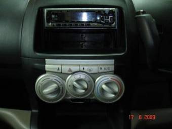 2004 Toyota Passo Pictures