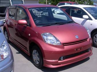 2004 Toyota Passo Pictures