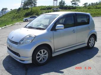 2004 Toyota Passo Photos