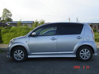 2004 Toyota Passo Photos