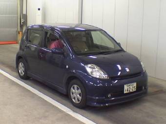 2004 Toyota Passo Photos