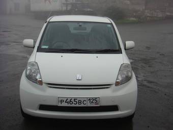 2004 Toyota Passo Pictures