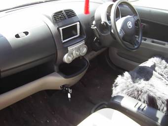 2004 Toyota Passo Photos