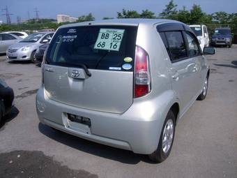 2004 Toyota Passo Pictures