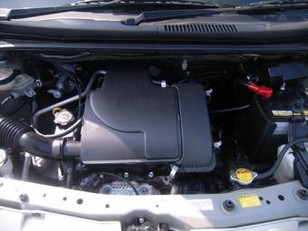 2004 Toyota Passo Images