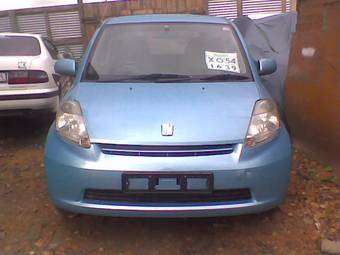 2004 Toyota Passo Photos