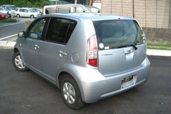 2004 Toyota Passo Photos