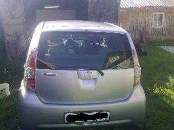 2004 Toyota Passo Pictures