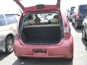 2004 Toyota Passo Images