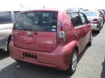 2004 Toyota Passo Pictures