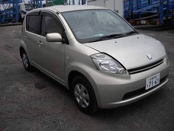 2004 Toyota Passo Pictures