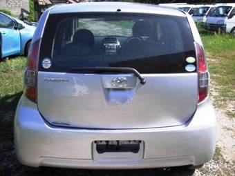 2004 Toyota Passo Pictures