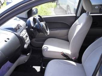 2004 Toyota Passo Pictures