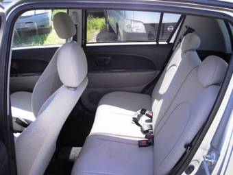 2004 Toyota Passo Photos
