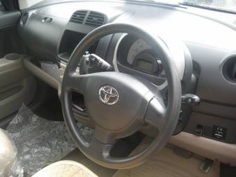 2004 Toyota Passo Photos