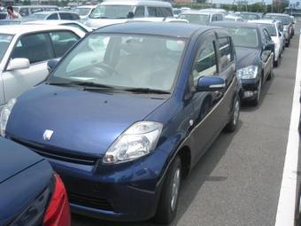 2004 Toyota Passo Pictures