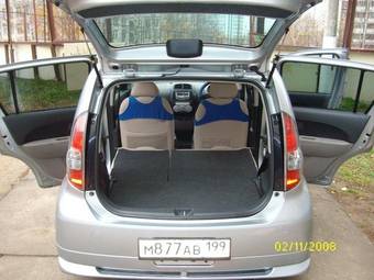 2004 Toyota Passo Pictures