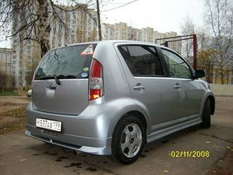 2004 Toyota Passo Pictures