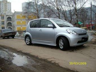2004 Toyota Passo Photos