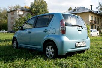 2004 Toyota Passo Pictures