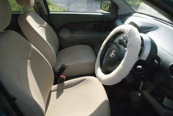 2004 Toyota Passo Pictures