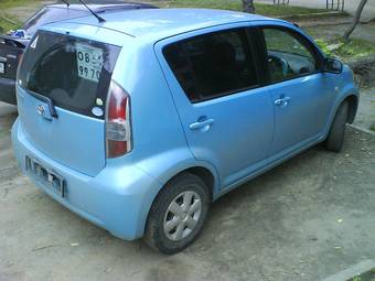 2004 Toyota Passo Pictures