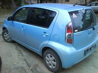 2004 Toyota Passo Photos