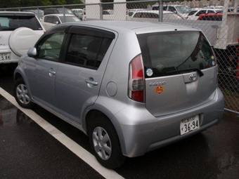 2004 Toyota Passo Pictures