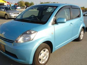 2004 Toyota Passo Photos