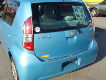 2004 Toyota Passo Photos