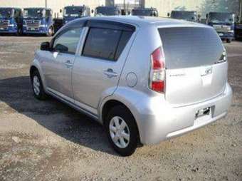 2005 Toyota Passo Photos