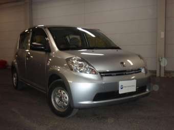 2005 Toyota Passo Pictures