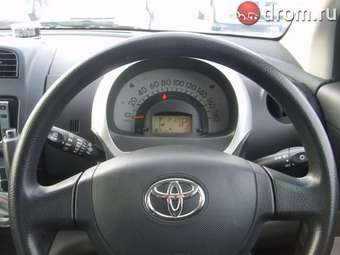 2005 Toyota Passo Photos