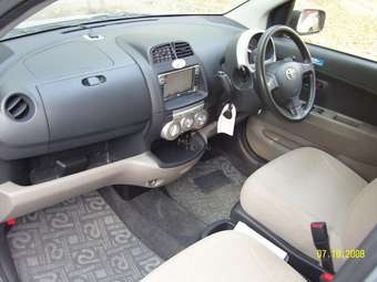 2005 Toyota Passo Photos