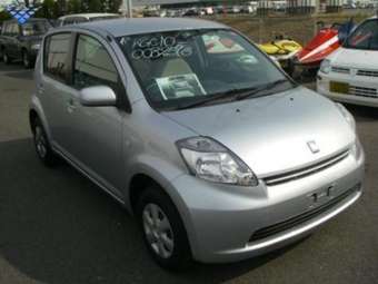 2005 Toyota Passo Photos