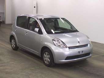 2005 Toyota Passo Pictures