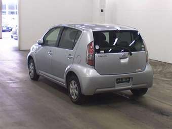 2005 Toyota Passo Photos
