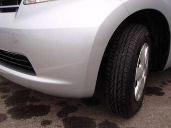 2005 Toyota Passo Photos