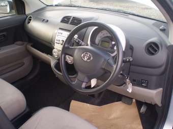 2005 Toyota Passo Photos